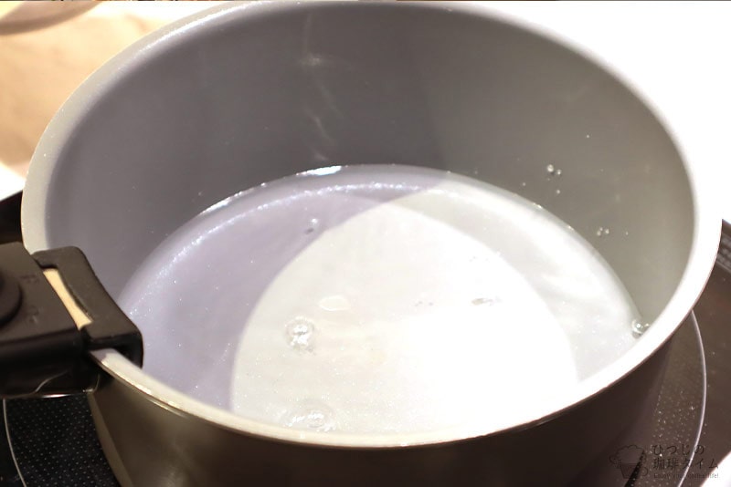 水(300g)を沸騰させる