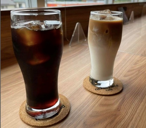 カプチーノ、キャラメルマキアート、チョコレートマキアートも