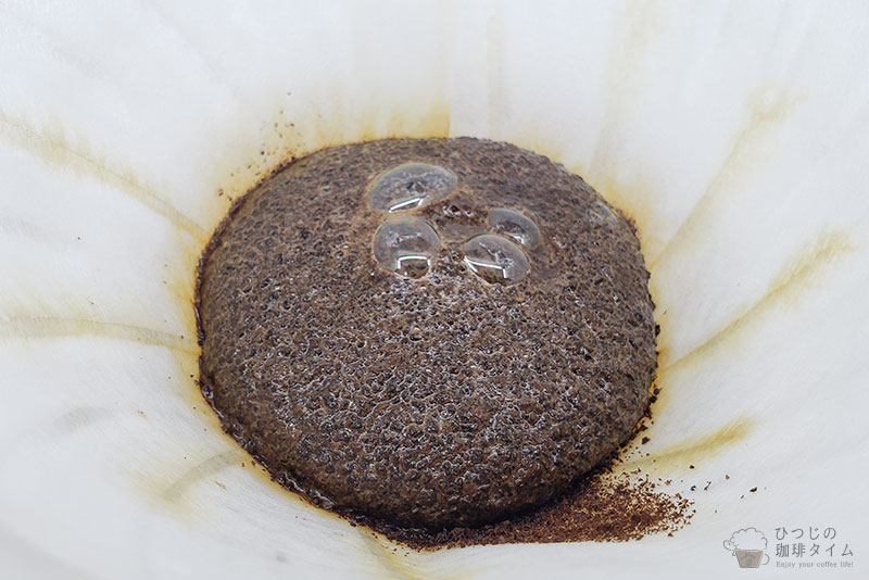蒸らしでは膨らみとガスが見られる